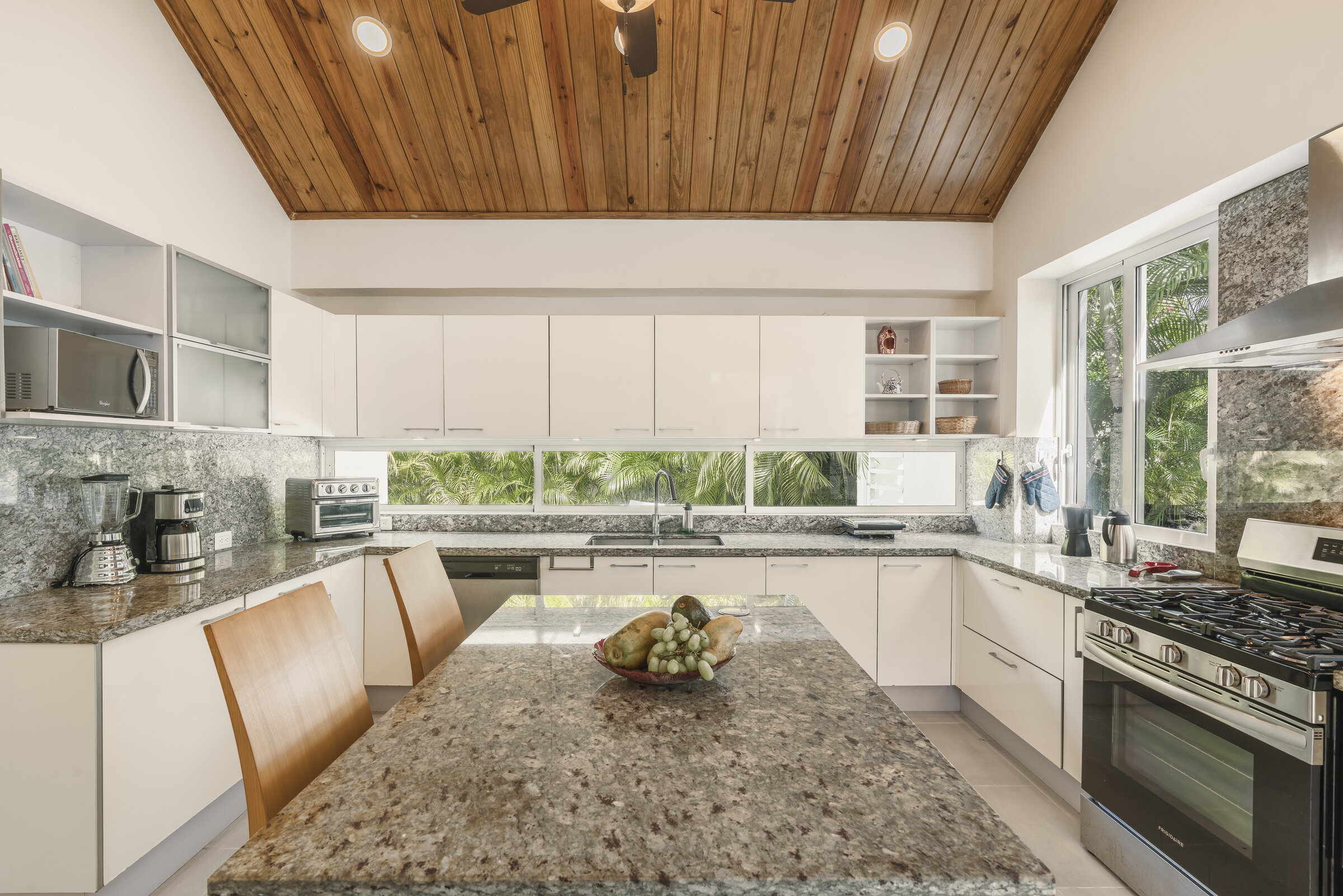 Cocina completa Villa Eden — perfecta para chefs y grupos grandes